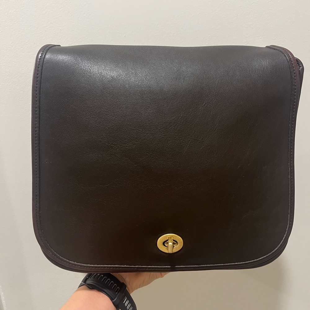 Vintage Coach Stewardess in Mahogany